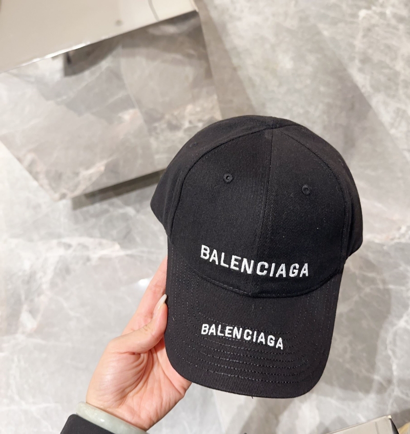 BALENCIAGA